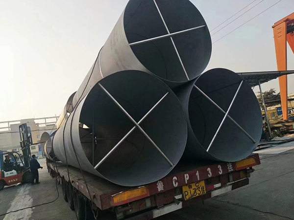 不銹鋼管裝車發(fā)走